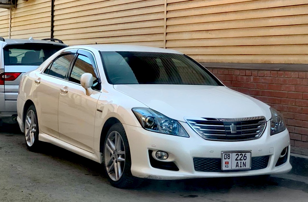 08 226 AIN, Toyota Crown 13th gen (S200), 2008–2012  (­–2015 for CN-market)