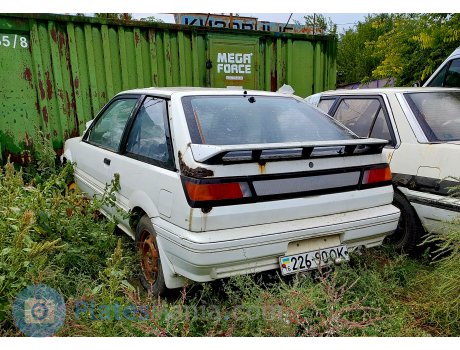 16 226-90 OK, Nissan Liberta Villa