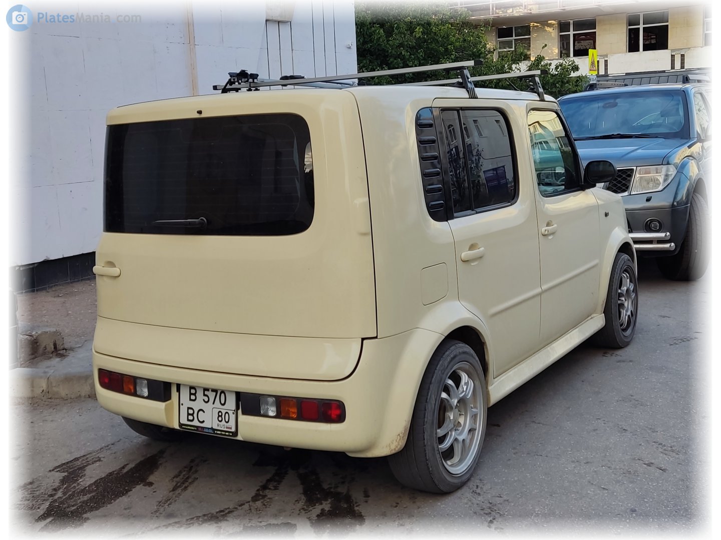 в 570 вс 80, Nissan Cube 2nd gen (Z11), 2002–2008