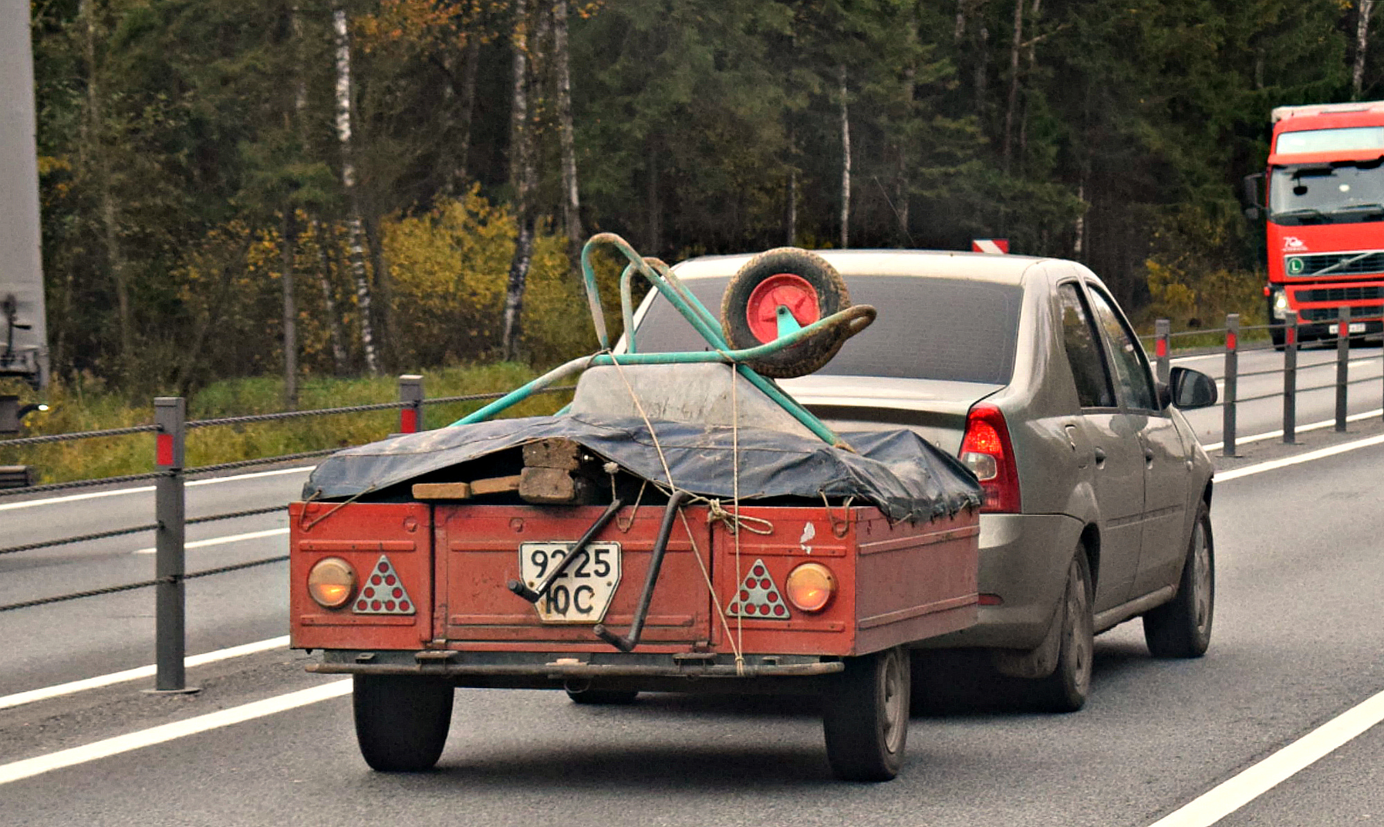 9225 ЮС, MMZ 8102 