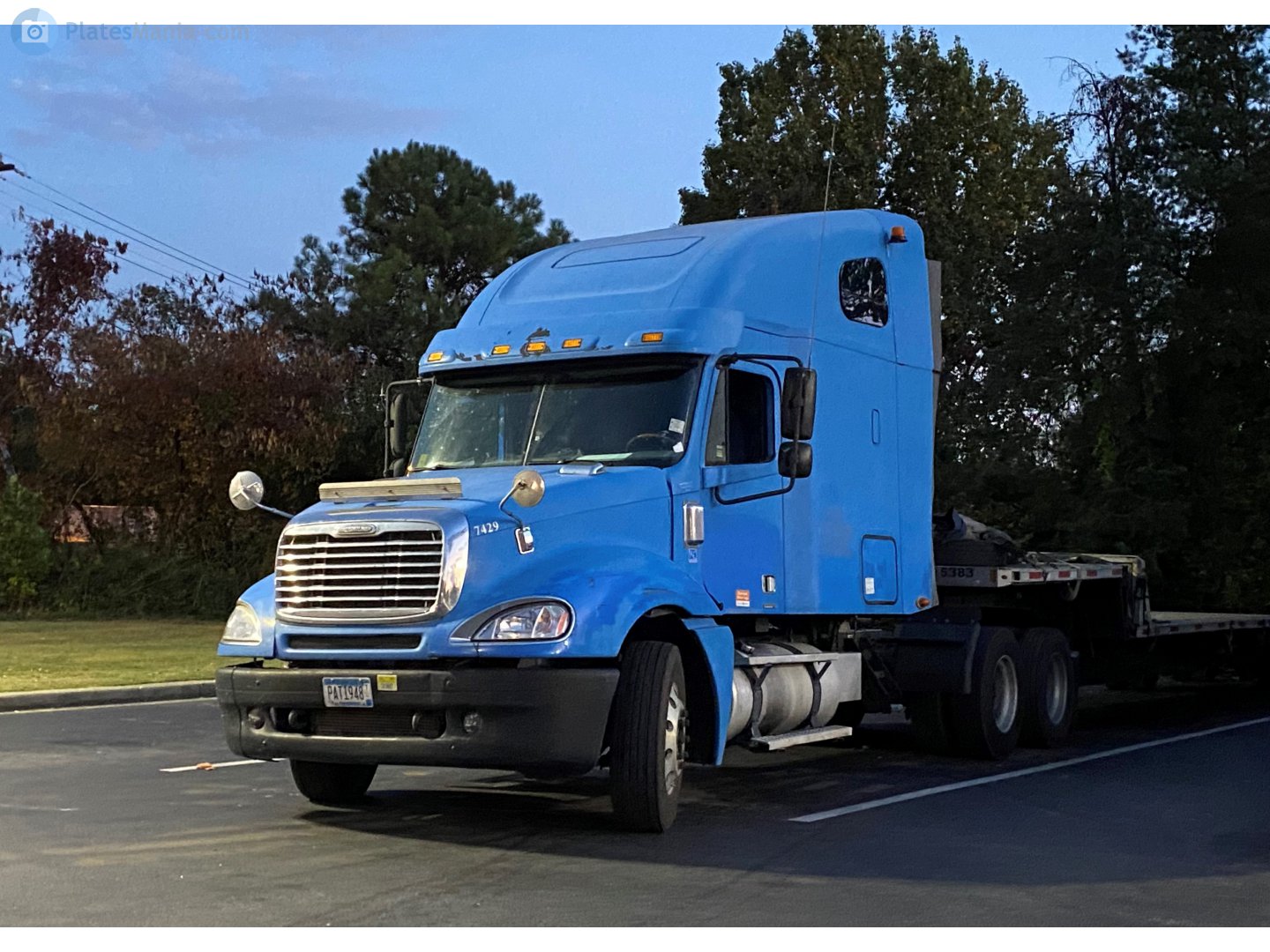 PAT1948, Freightliner Columbia 
