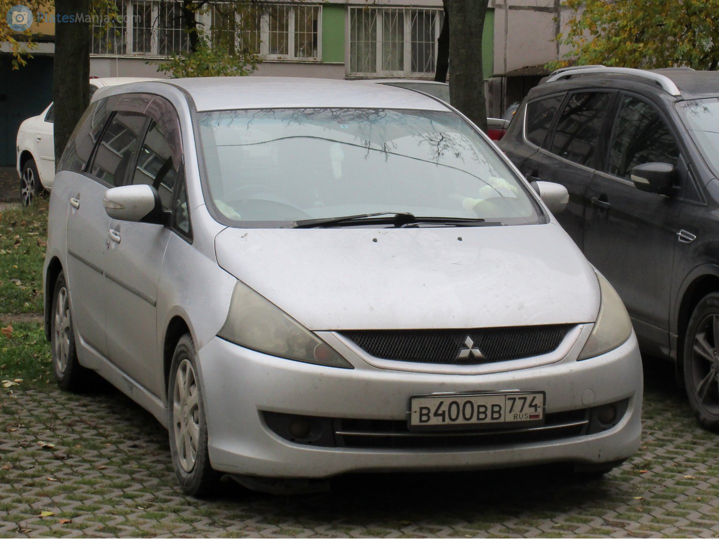 в 400 вв 774, Mitsubishi Grandis 1st gen (NA/BA), 2003–2011
