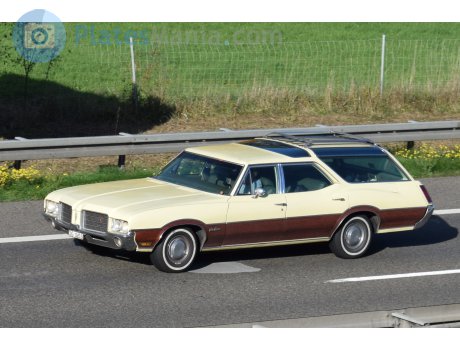 SG 10213, Oldsmobile Vista Cruiser