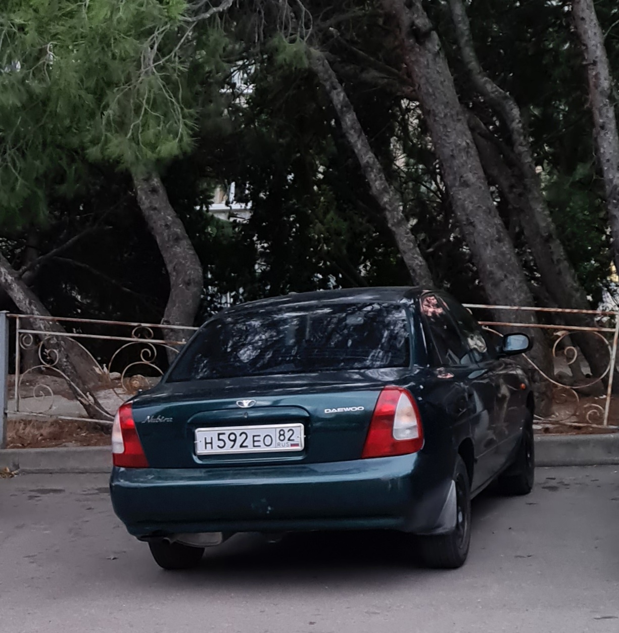 н 592 ео 82, Daewoo Nubira 1st gen Sedan (J100), 1997–1999