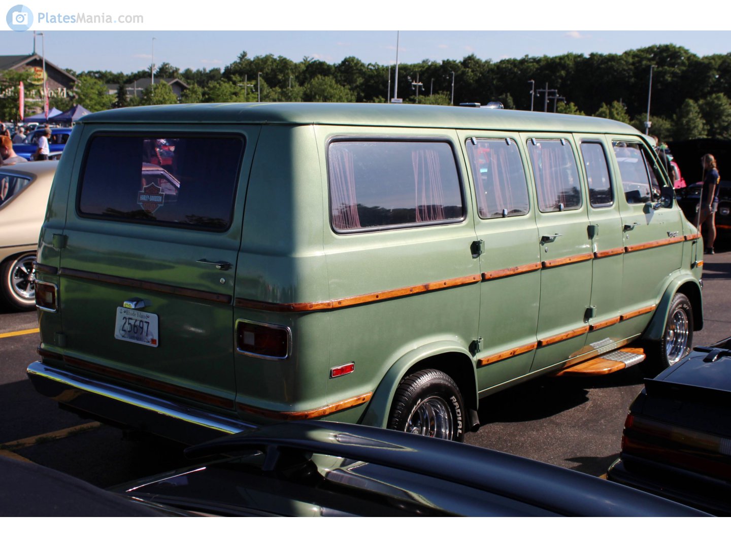 25697, Plymouth Voyager Full-size Van (AB), 1974–1983