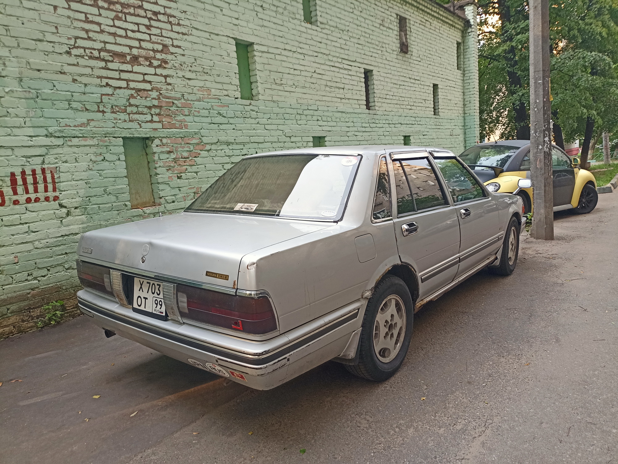 х 703 от 99, Nissan Gloria 8th gen Sedan (Y31), 1987–1991