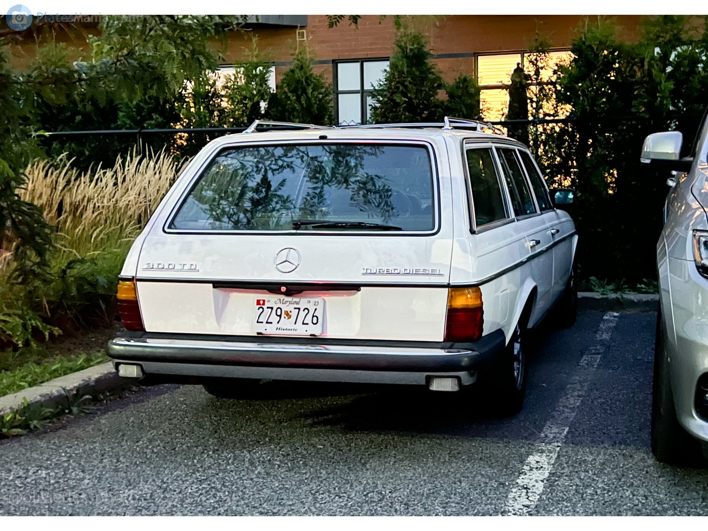 2Z9 726, Mercedes-Benz E-Klasse 200T–300T Wagon (S123), 1975­–1986