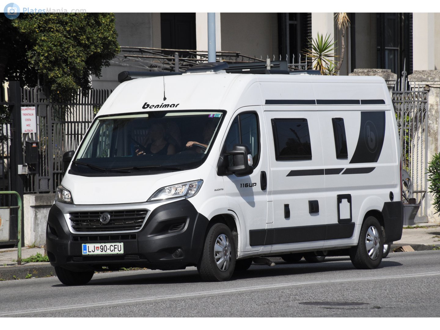 LJ 90-CFU, Benimar Benivan 