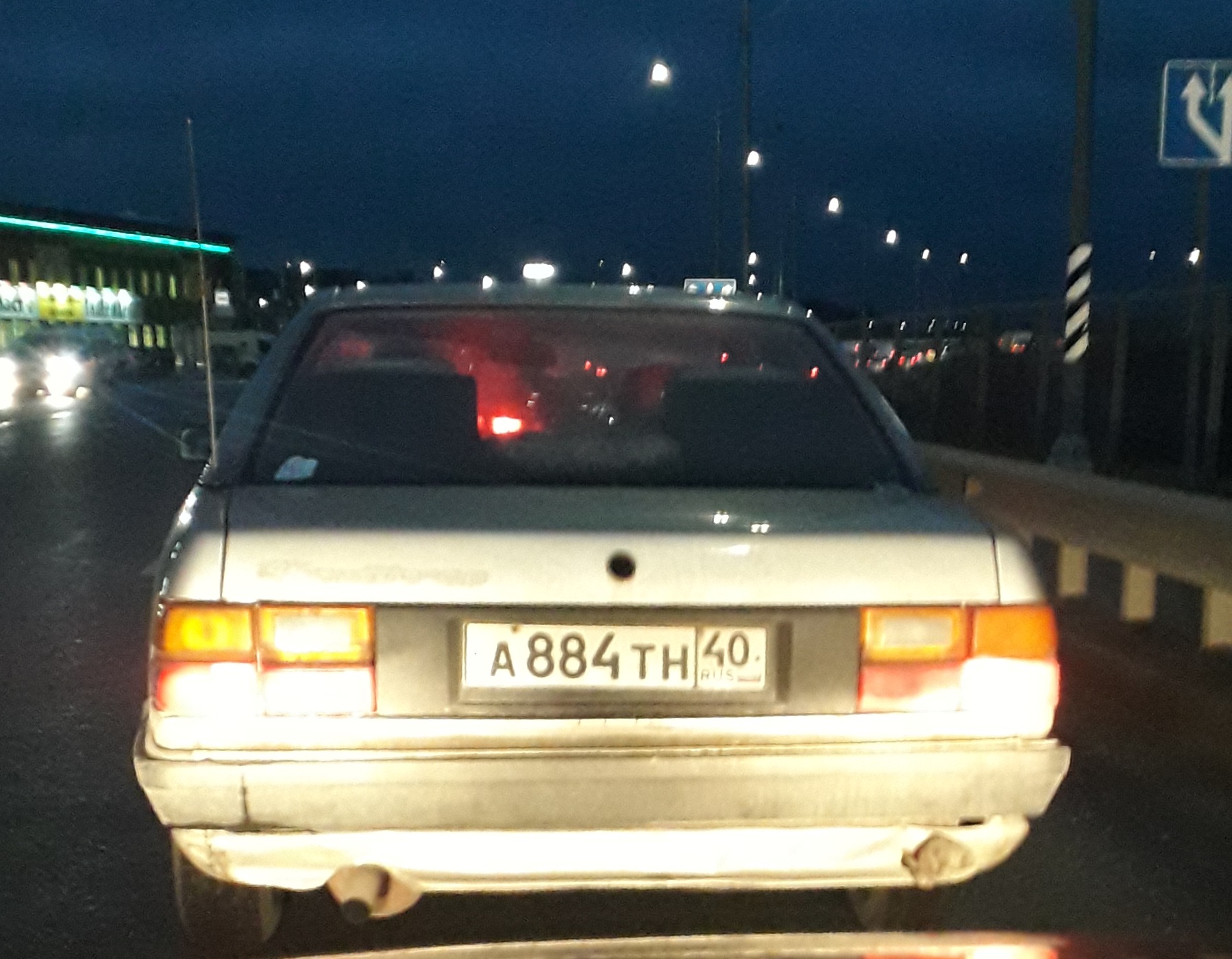 а 884 тн 40, Audi 100 3rd gen Sedan (C3/44), 1982–1991