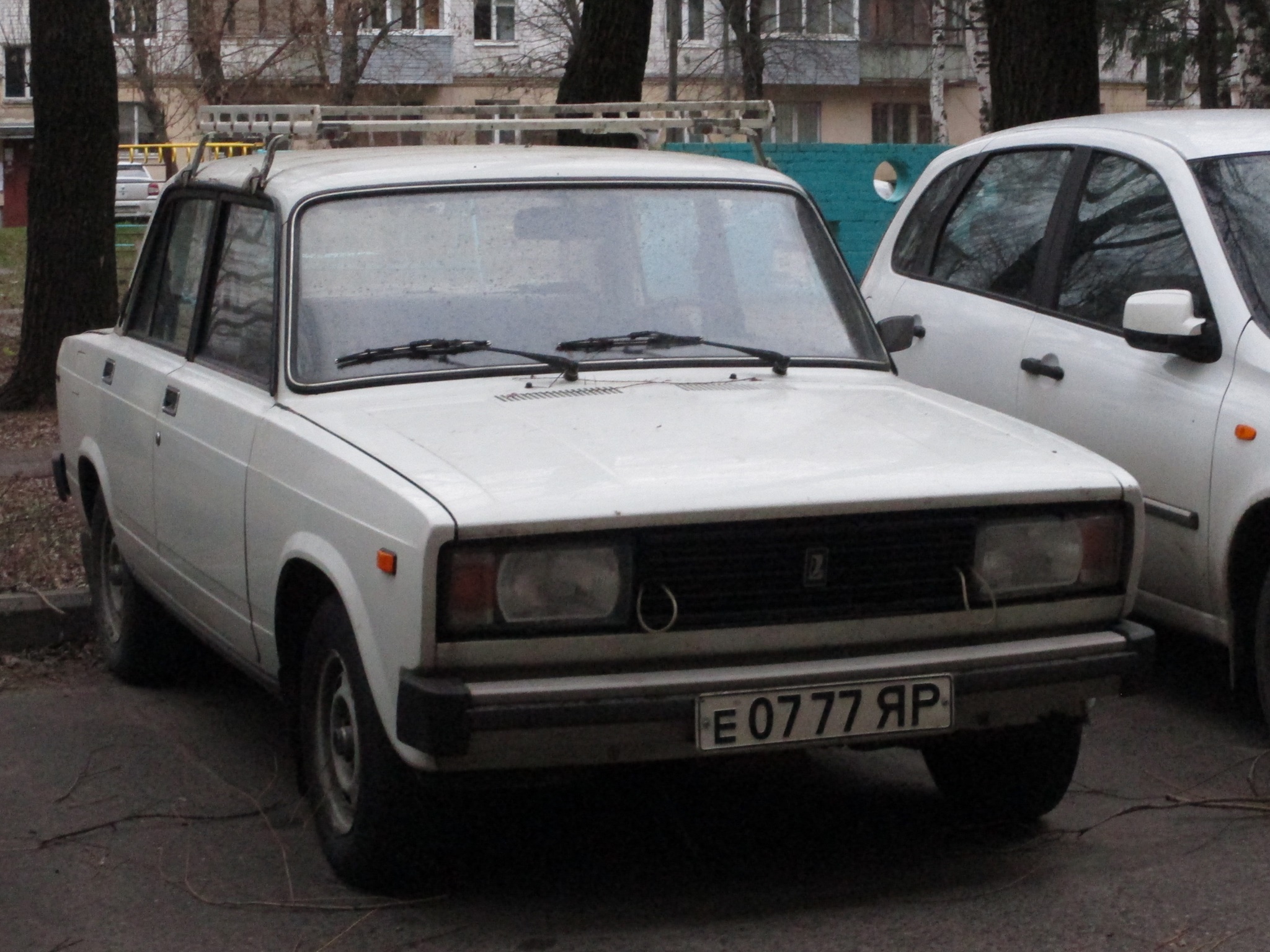е 0777 ЯР, Lada (VAZ) 2105 Жигули (Nova / Riva / 1300 / 1500), 1980–2010