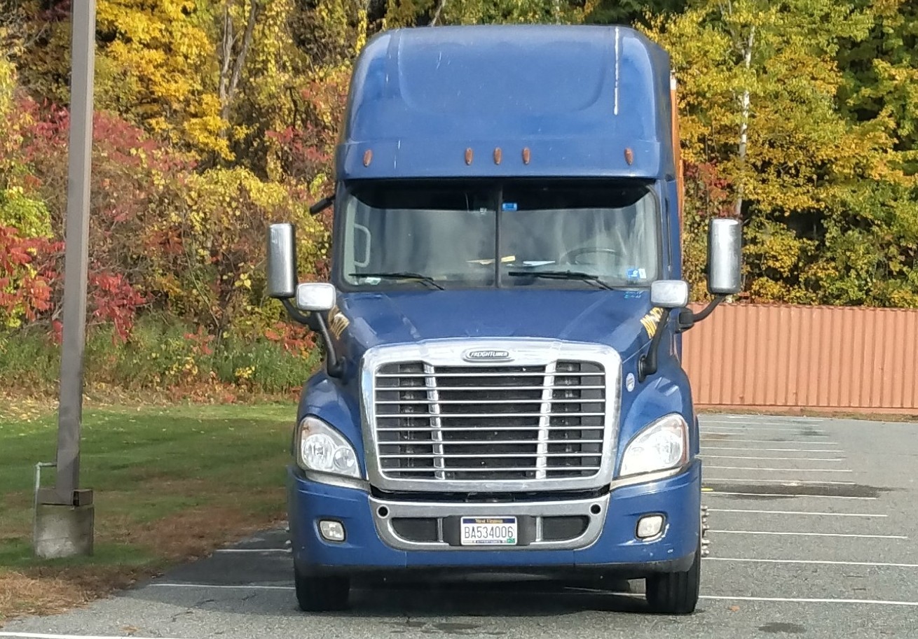BA534006, Freightliner Cascadia 1st gen Cascadia (2007–2013) / 2nd gen Cascadia Evolution (2012–2018)
