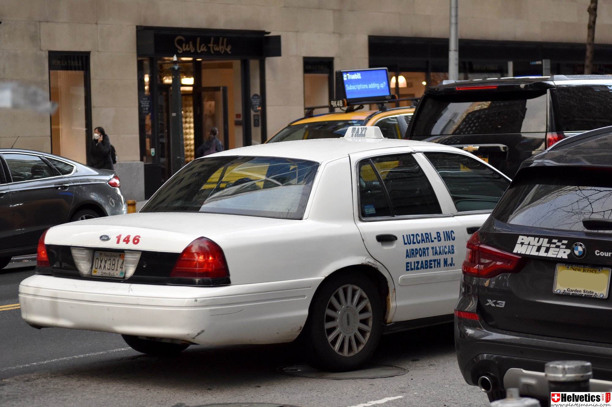 OXX3814, Ford Crown Victoria 2nd gen (EN114), 1997–2012
