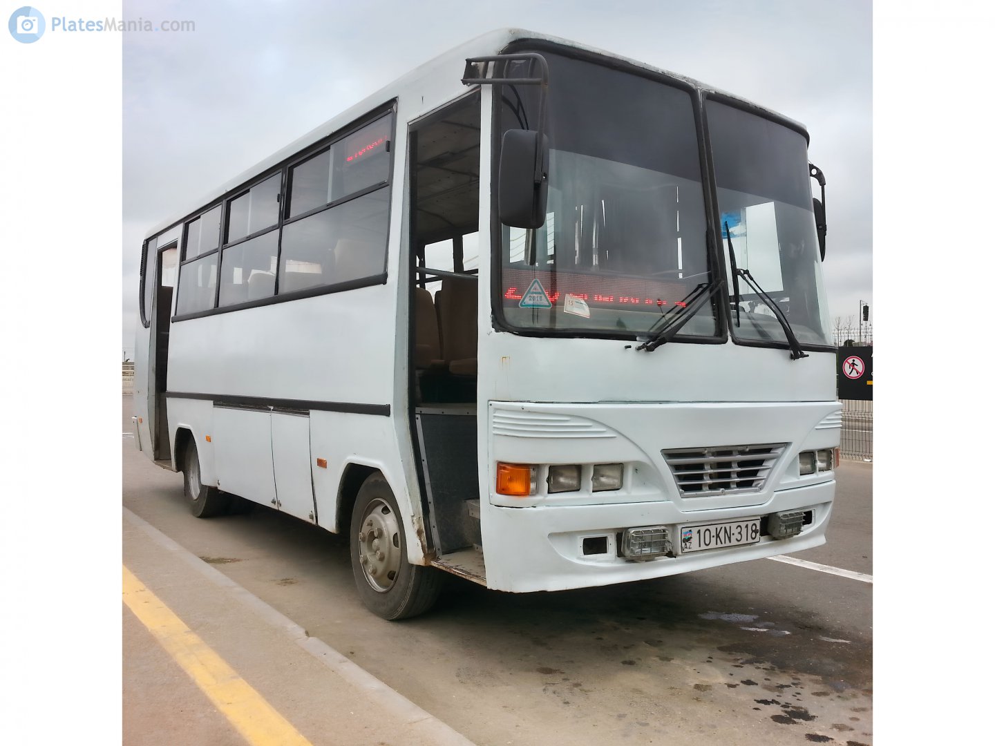 10 KN 318, Isuzu MD22 