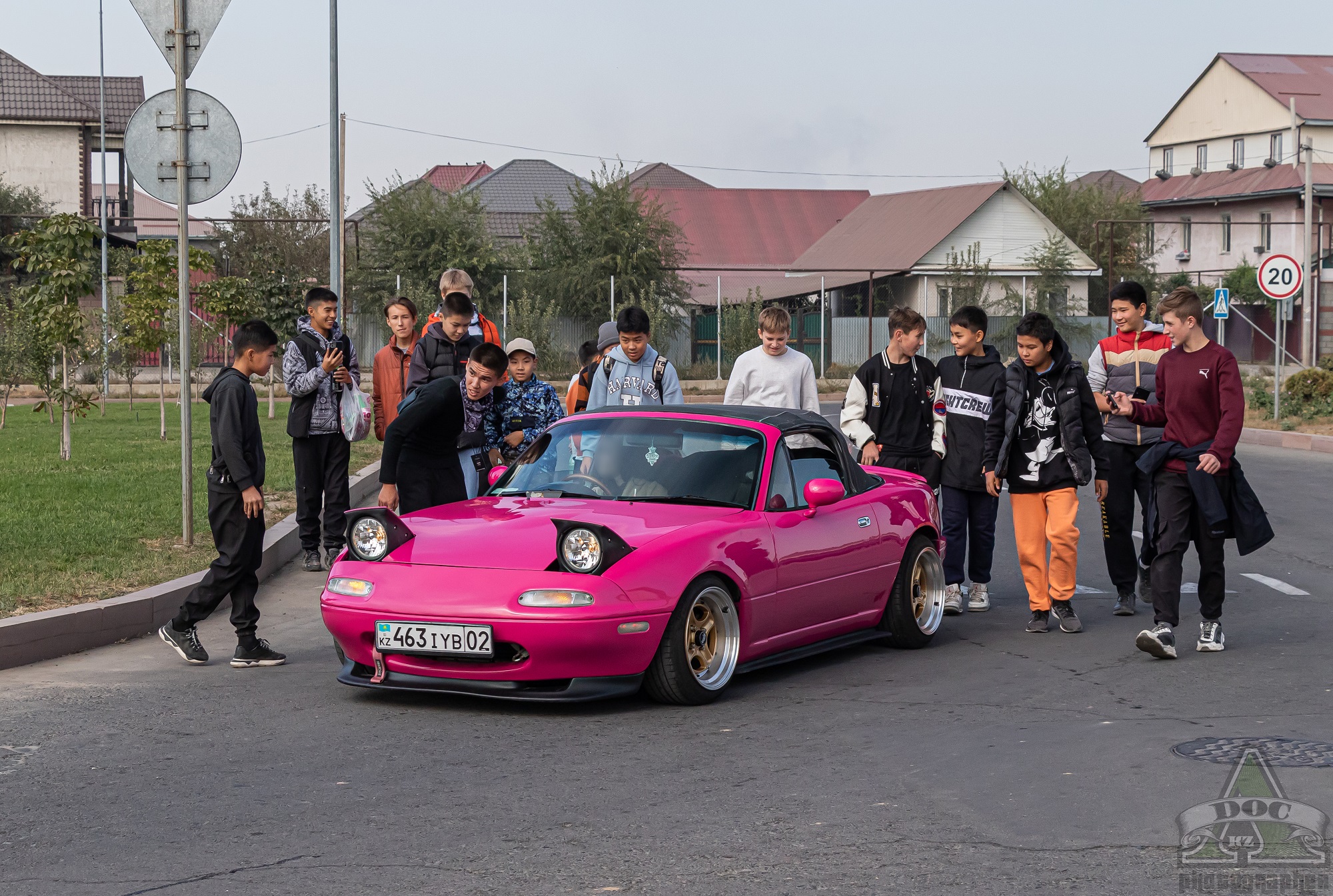 463 IYB 02, Eunos Roadster 