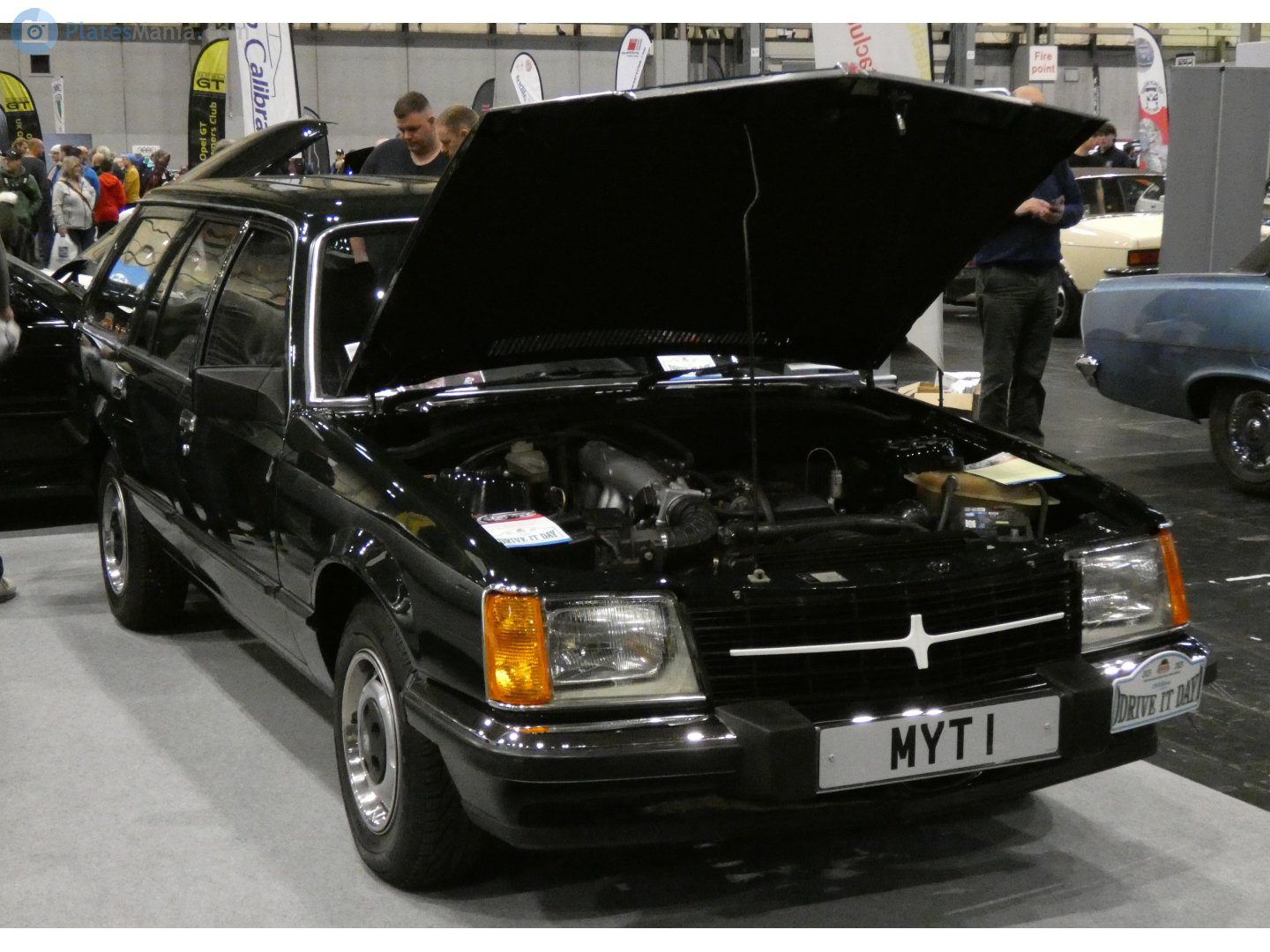 MYT1, Vauxhall Viceroy 1st gen Estate, 1981–1982