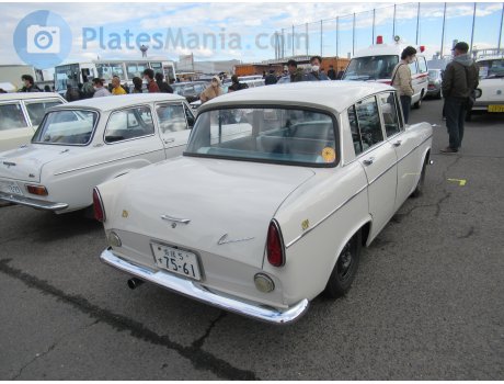 愛媛 5 す 7561, Toyota Corona