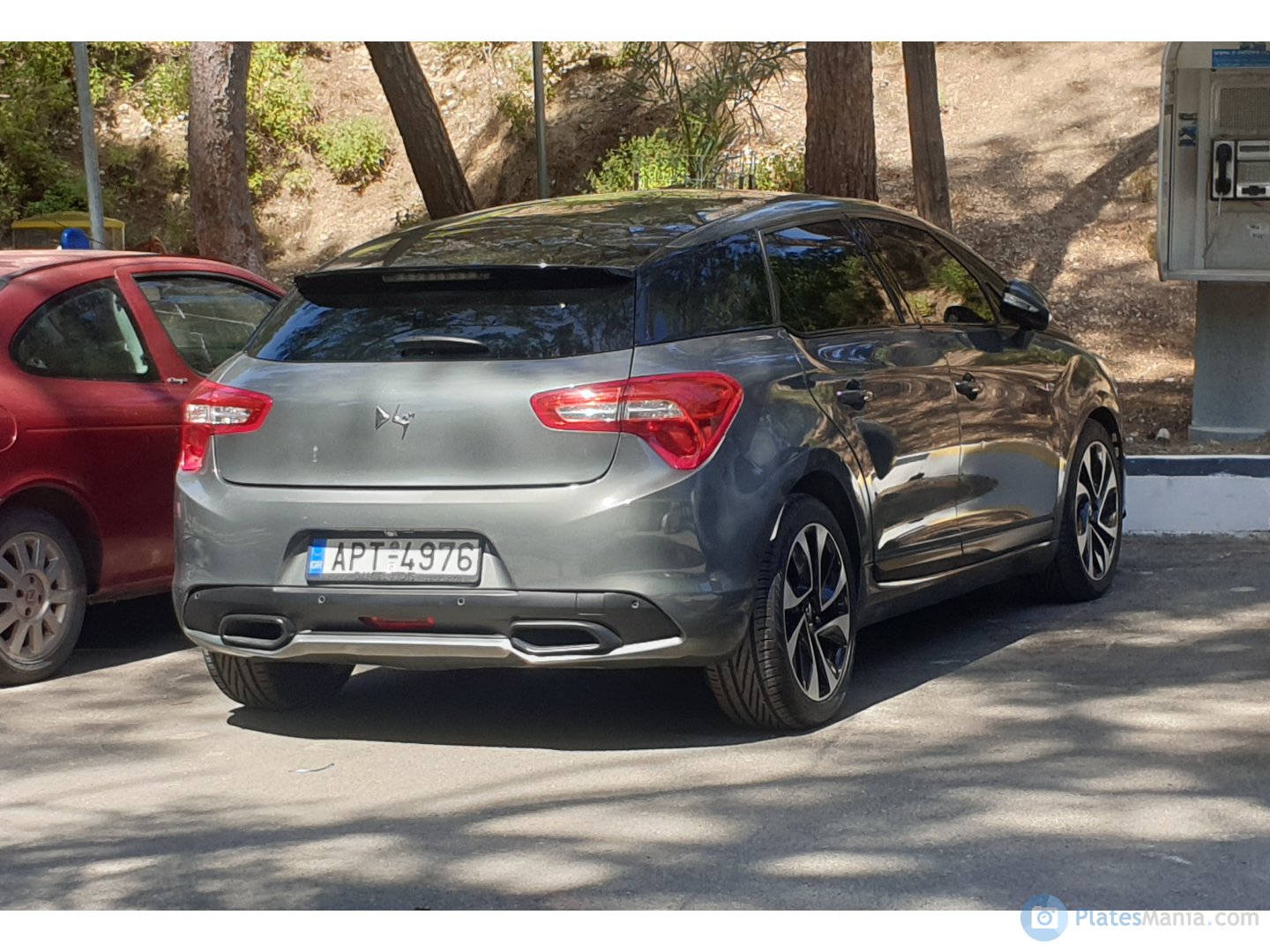 APT-4976, Citroёn DS5 1st gen (B81), 2011–2015