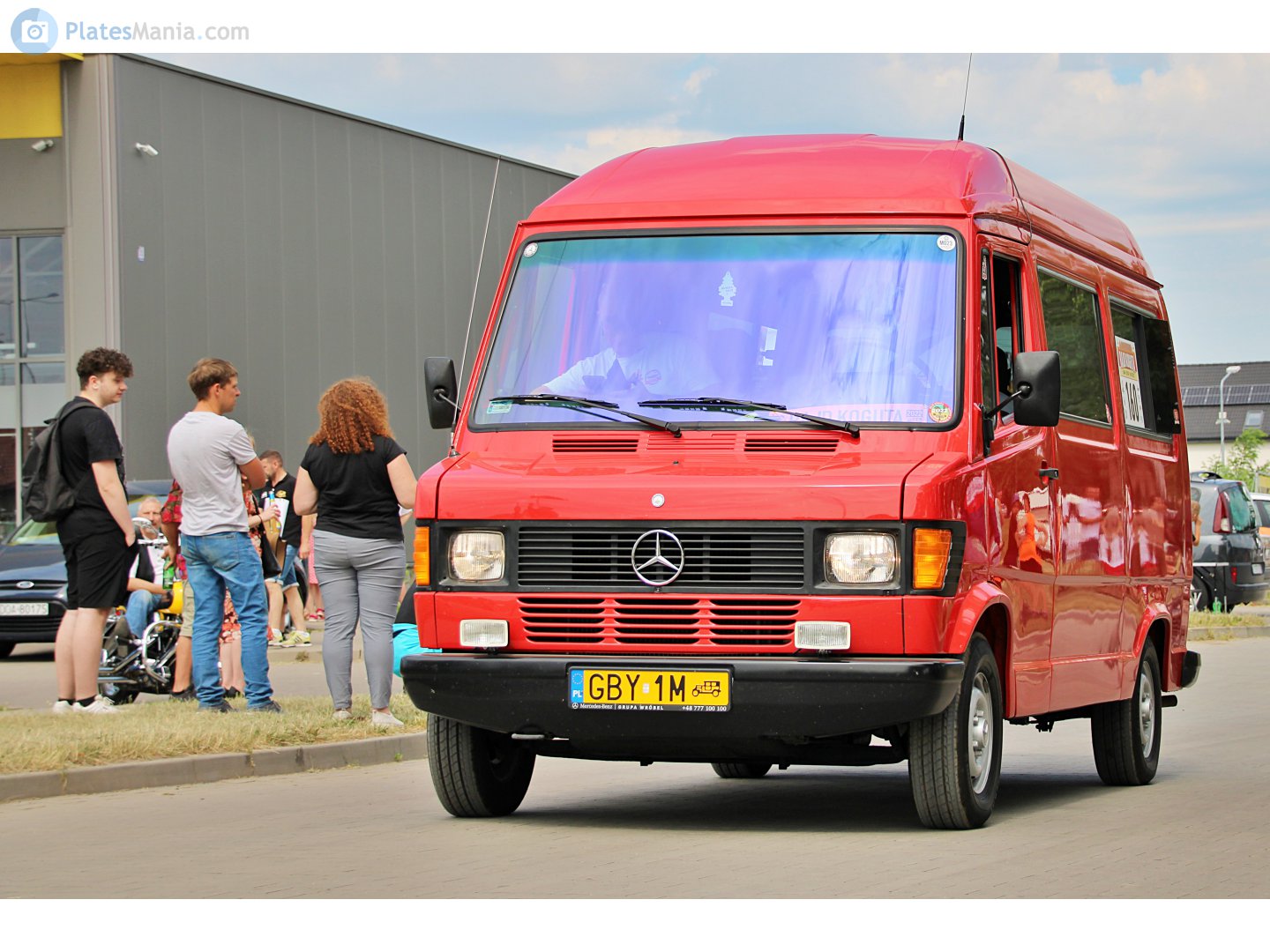 GBY 1M, Mercedes-Benz T1 1st gen (601/602/611), 1976–1996