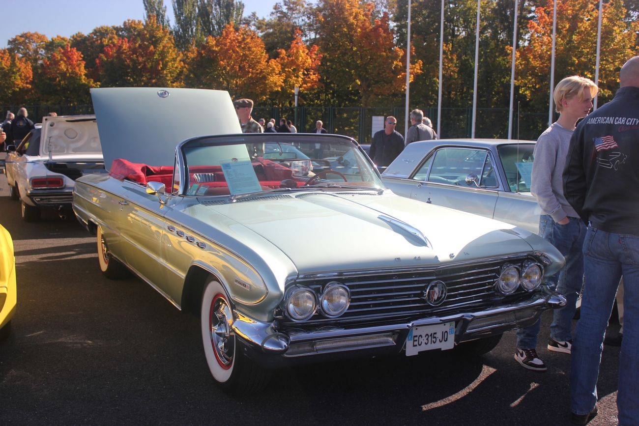 EC-315-JQ, Buick Electra 2nd gen 1961 225 Convertible (4867; C-body), 1960–1961