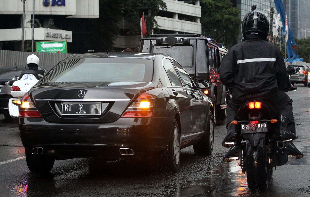 RI 2, Mercedes-Benz S-Klasse 7th gen (W221/V221), 2005–2013