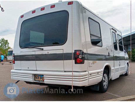 9C8 841, Winnebago Rialta
