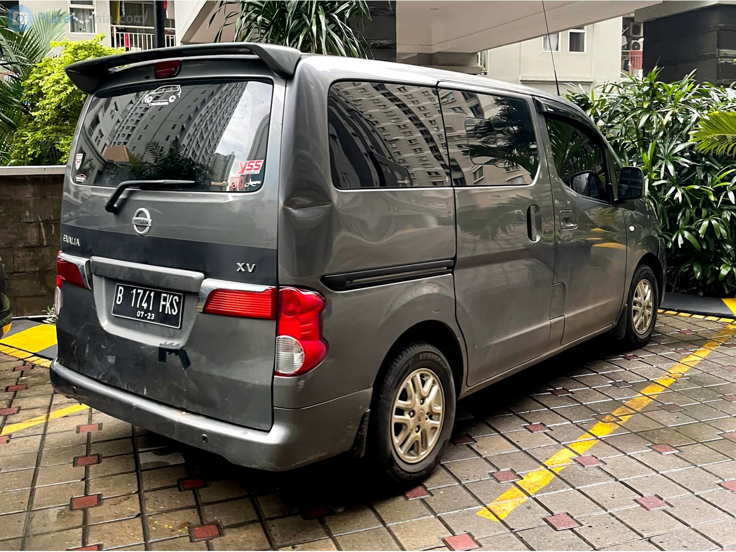 B 1741 FKS, Nissan Evalia 