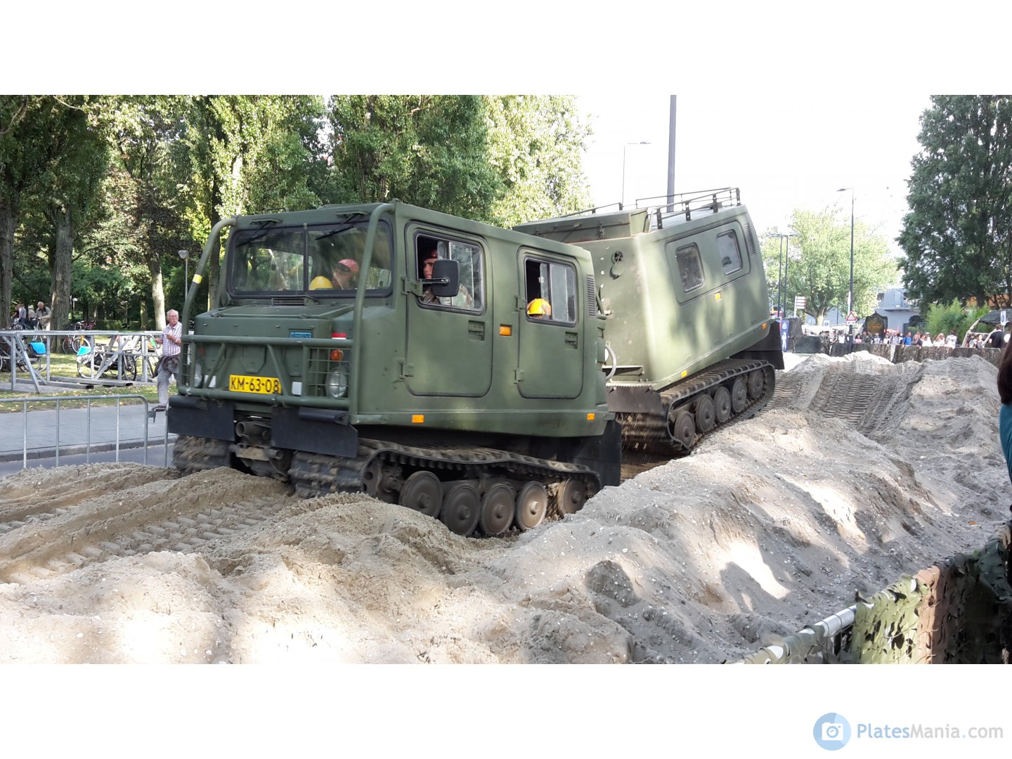 KM-63-08, Hägglunds Bandvagn 206 