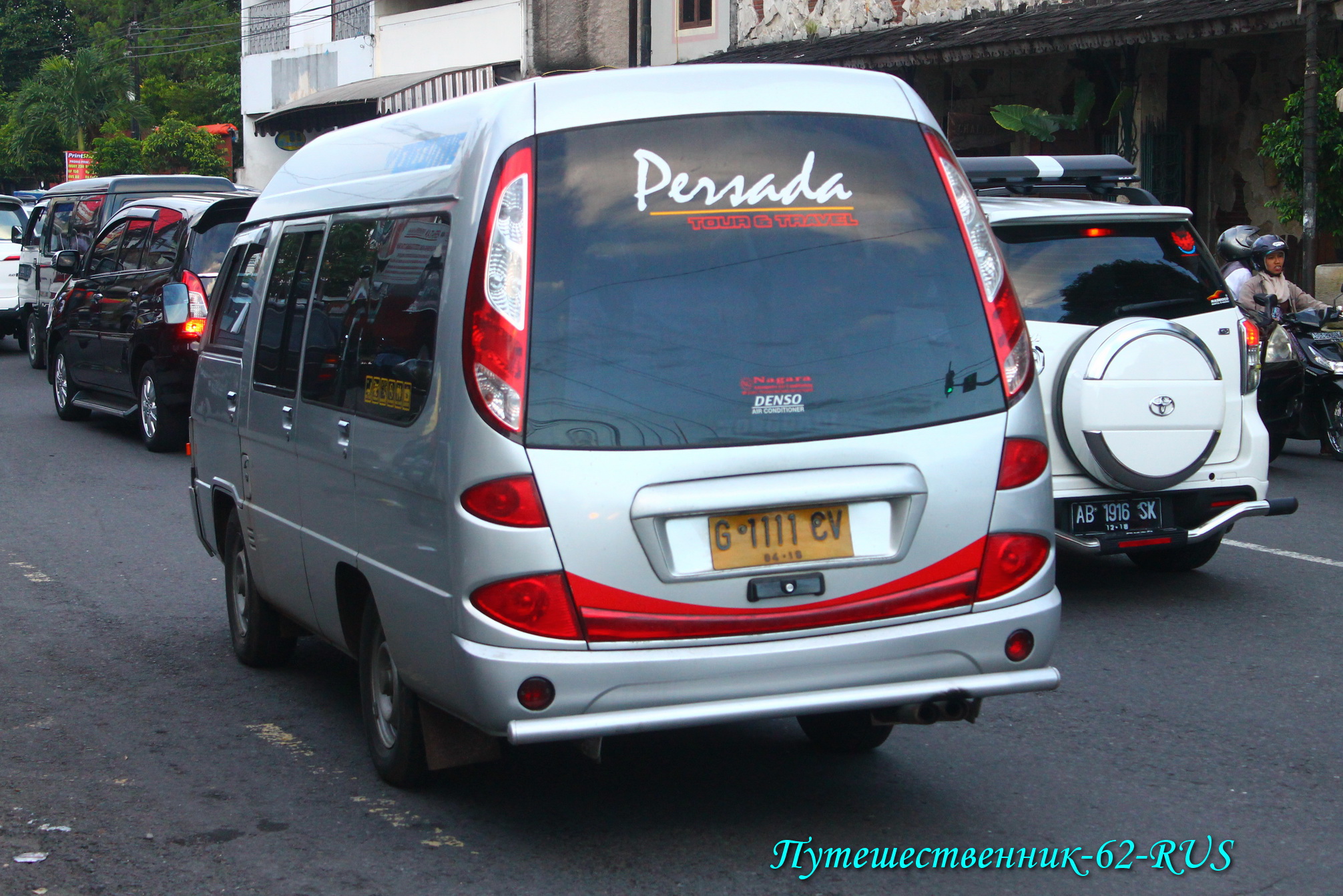 G 1111 CV, Mitsubishi L300 1st gen (LO), 1979–1986