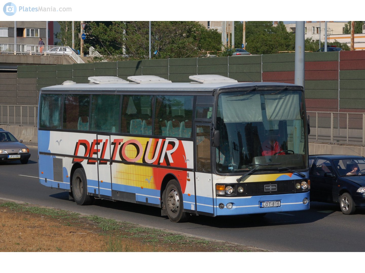 LOT-816, Van Hool T815 