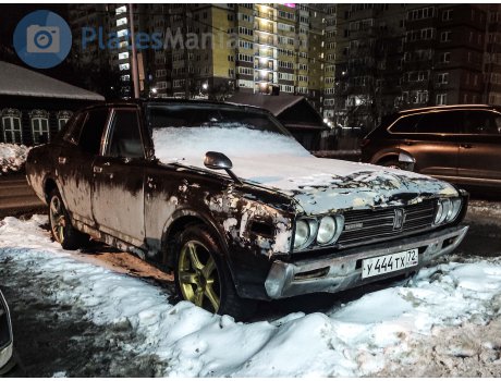 у444тх72, Nissan Gloria