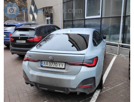 AA 0770 YY, BMW i4