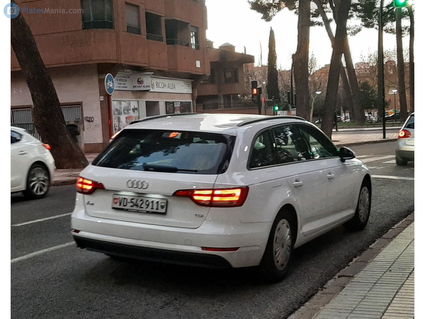 VD 542911, Audi A4 5th gen Avant (B9/8W5/8WD), 2015–2019