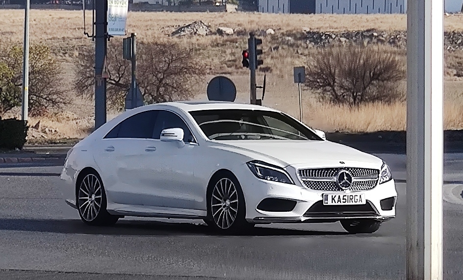 KA51RGA, Mercedes-Benz E-Klasse 4th gen Sedan (W212), facelift, 2013­–2016