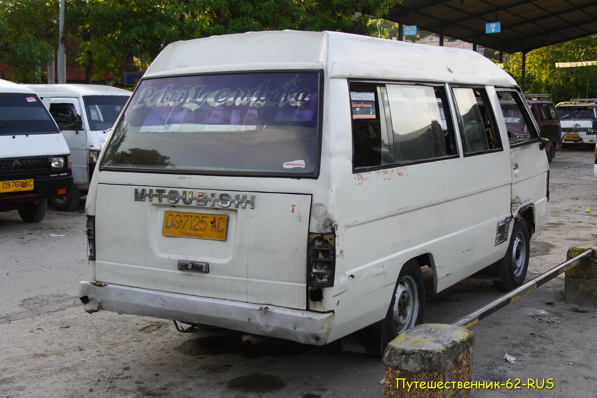 DS 7125 AC, Mitsubishi L300 1st gen (LO), 1979–1986