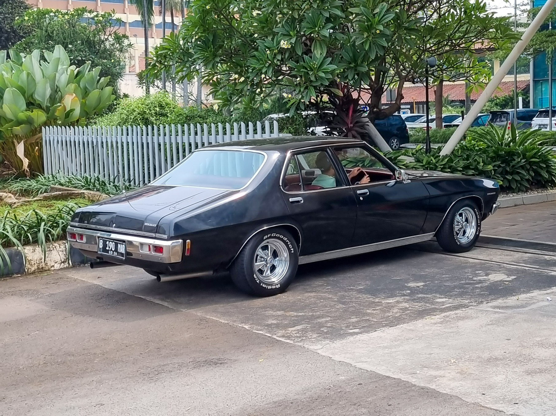 B 190 MAR, Holden Premier 3rd gen Sedan (HQ/HJ/HX/HZ), 1971–1980