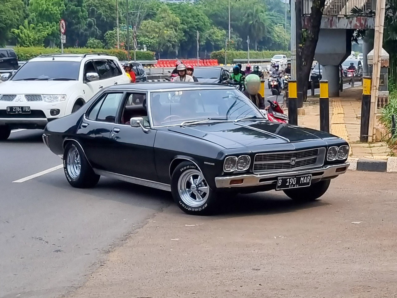 B 190 MAR, Holden Premier 3rd gen Sedan (HQ/HJ/HX/HZ), 1971–1980