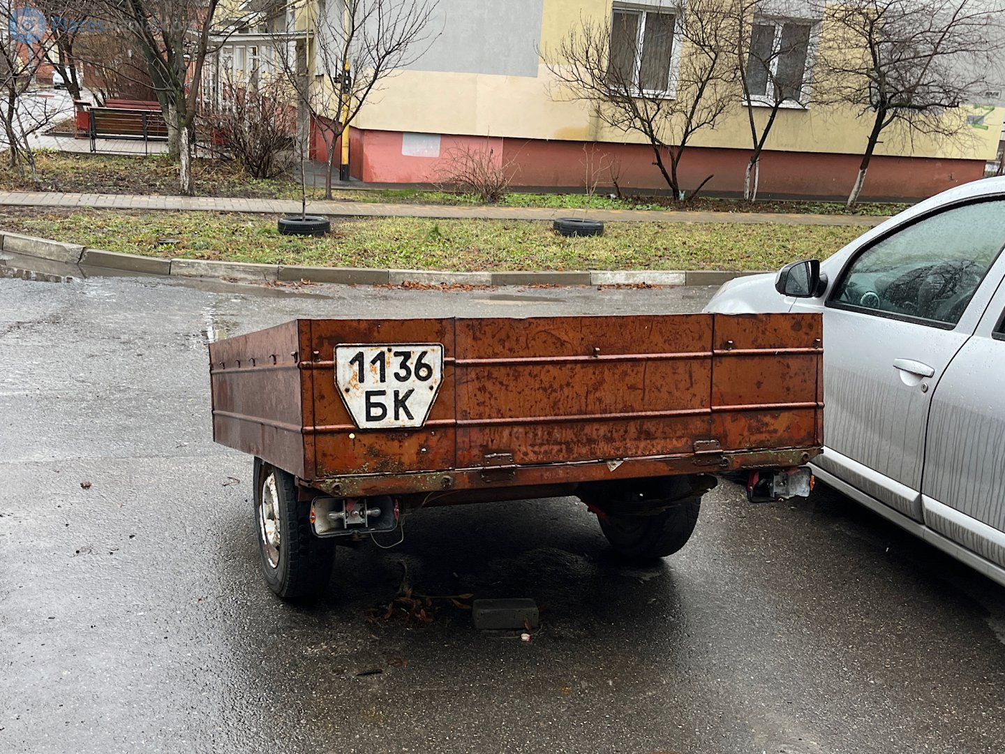 1136 БК, Trailers (1977) 