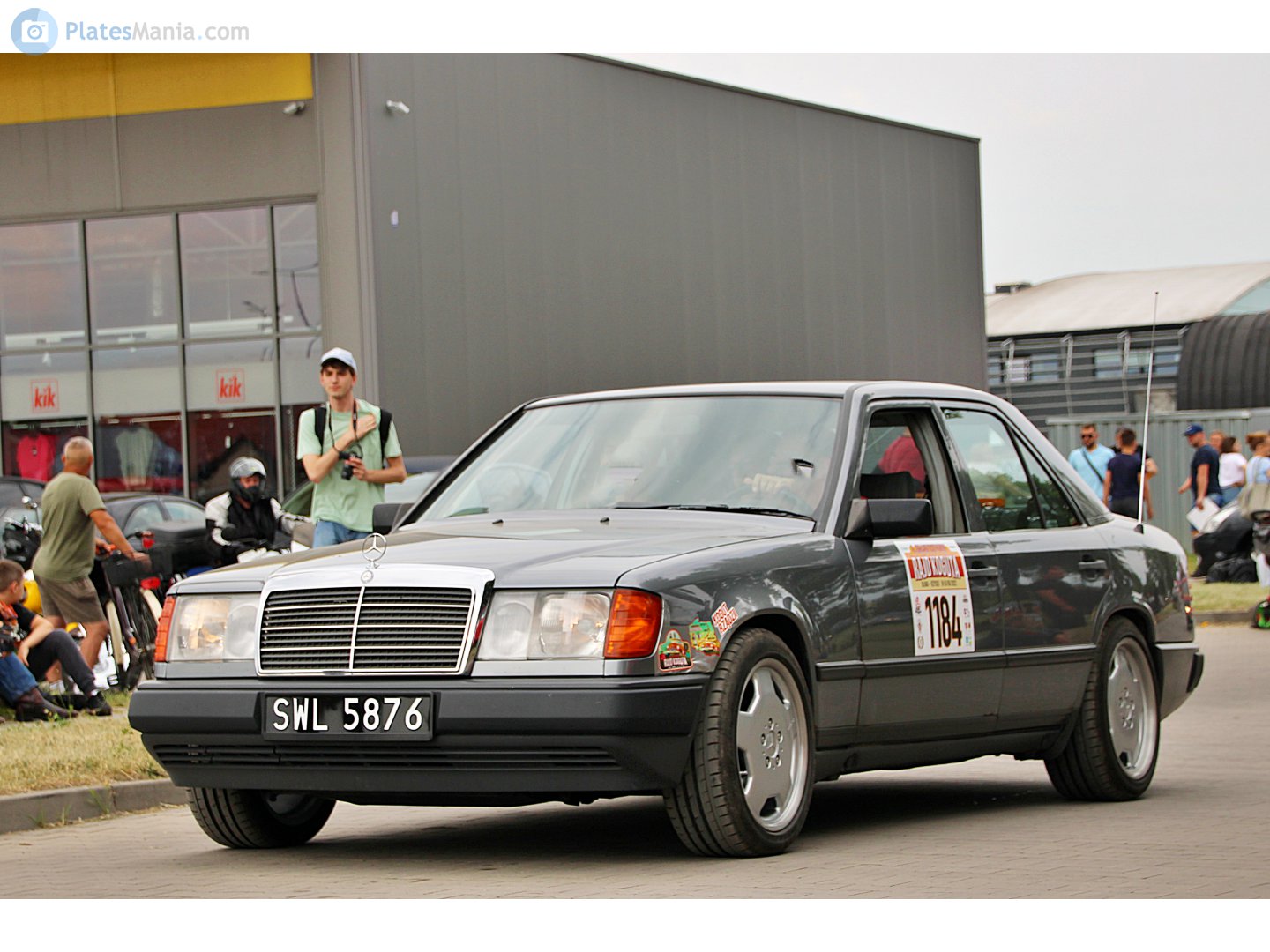 SWL 5876, Mercedes-Benz E-Klasse 1st gen Sedan (W124), 1984­–1995