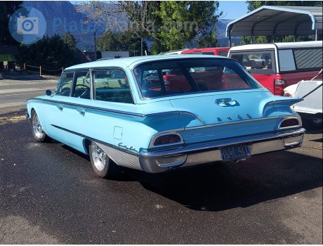 LGF 427, Ford Country Sedan