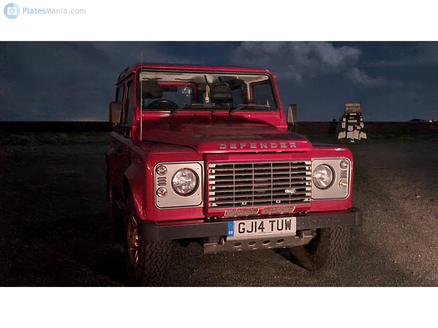 GJ14TUW, Land Rover Defender 1st gen 90