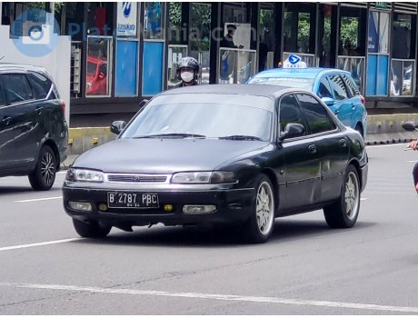 B 2787 PBC, Mazda Cronos