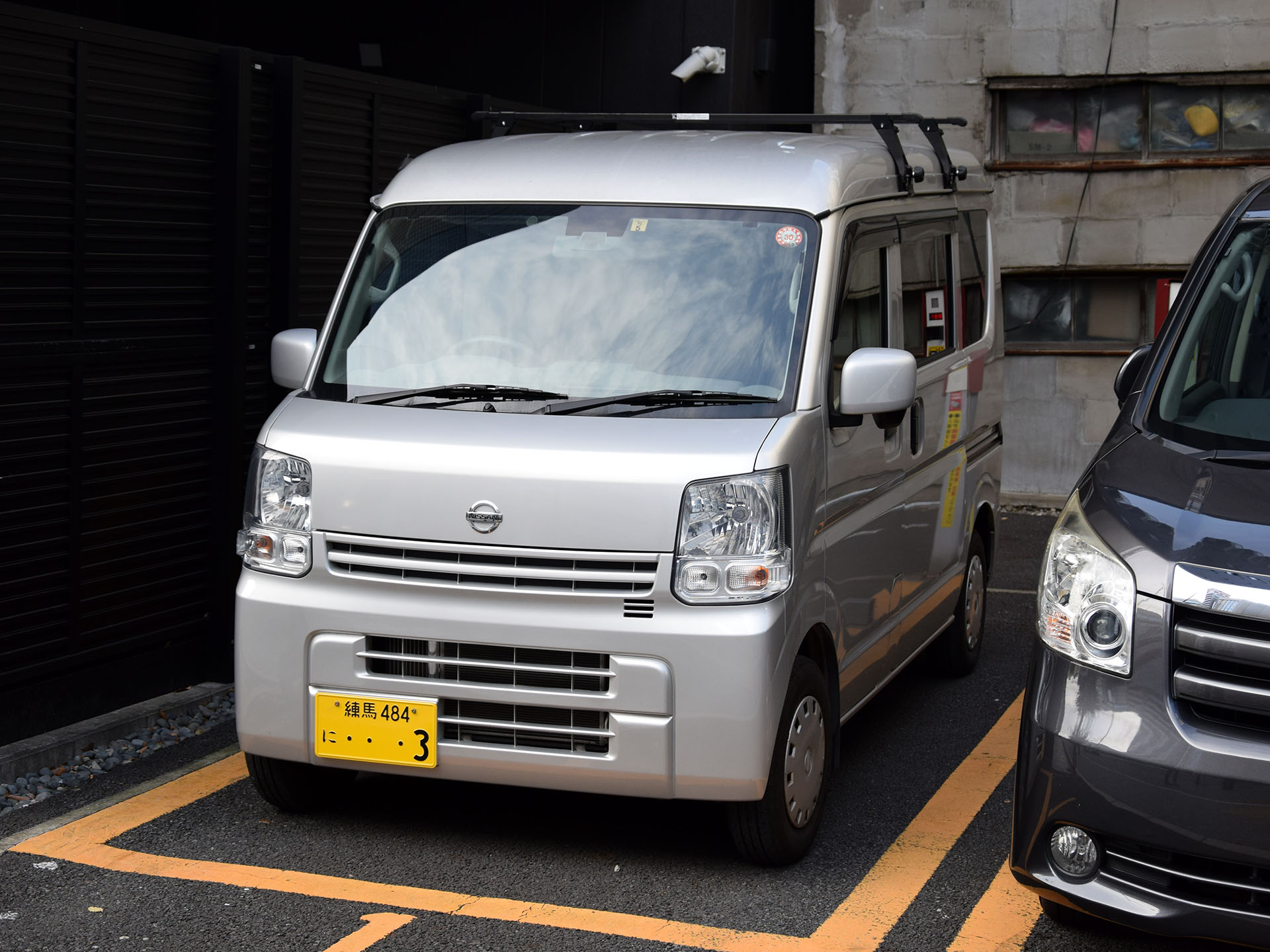 練馬 484 に 3, Nissan NV100 Clipper 2nd gen Van (DA17V), 2013–