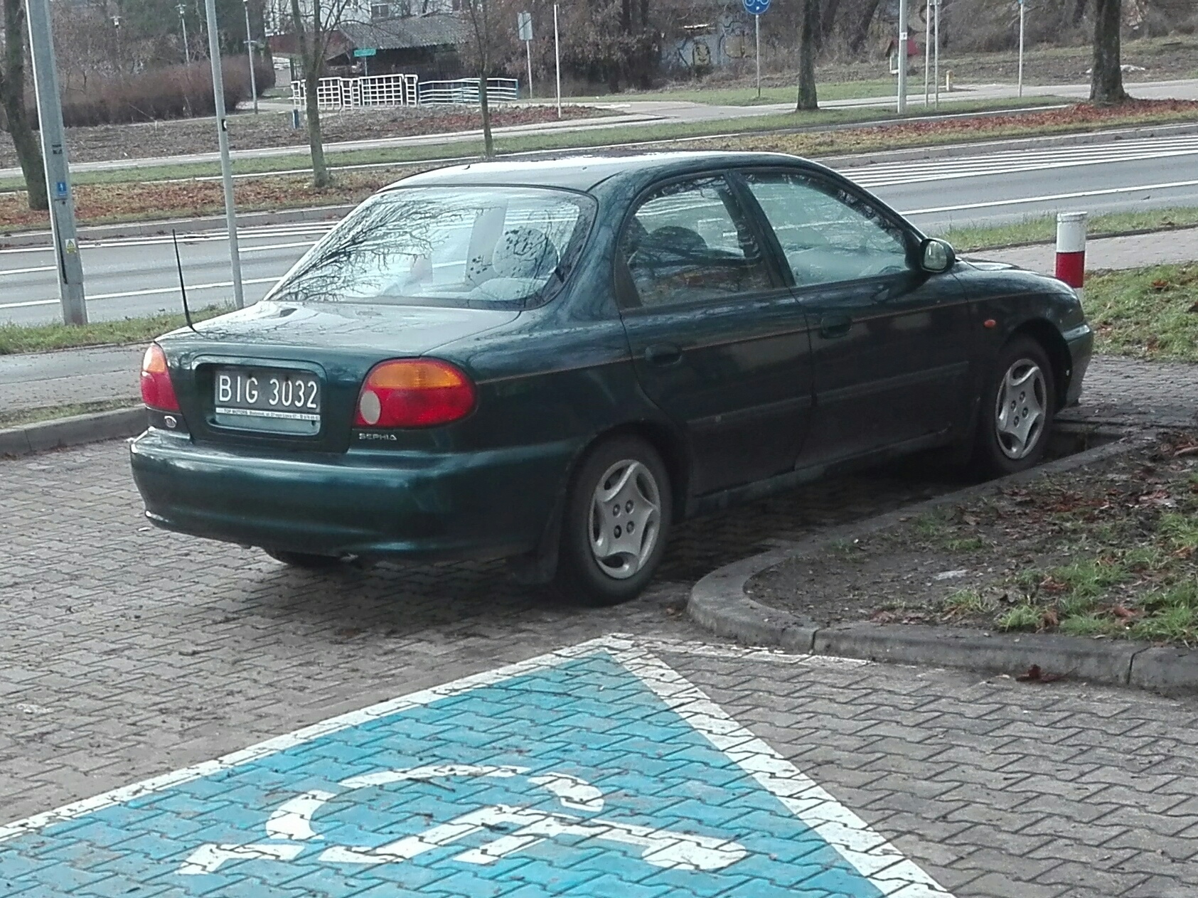 BIG 3032, Kia Sephia 2nd gen Sedan (S-II), 1997–2001