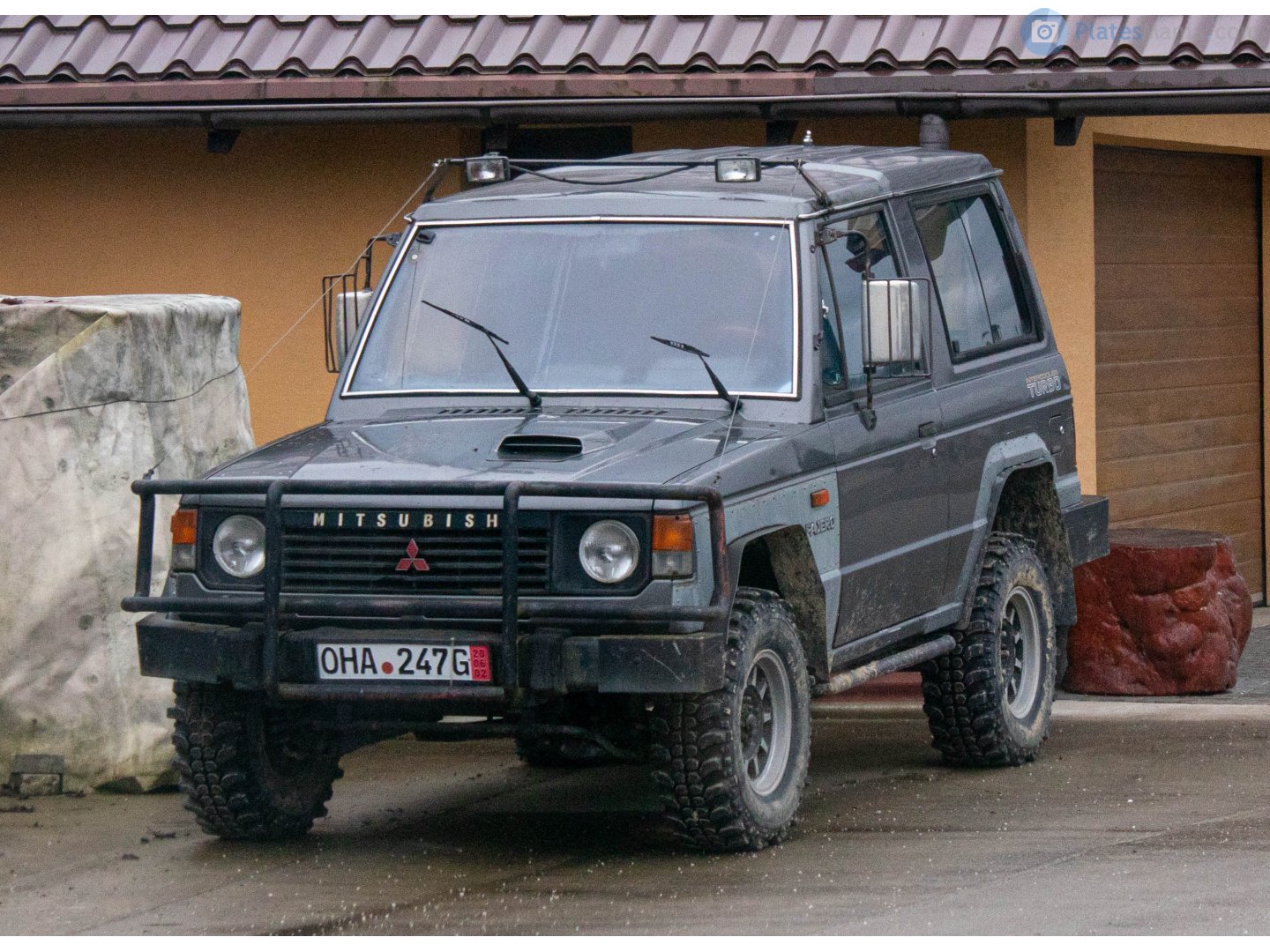 OHA 247 G, Mitsubishi Pajero 1st gen 3-door SUV (L040/L140/N*), 1982–1991