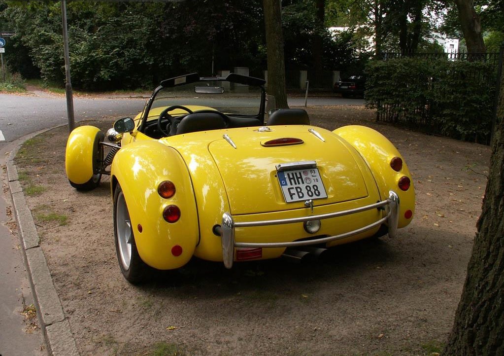 HH FB 88 (03/10), Panoz Roadster 
