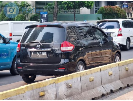 B 1747 SMA, Mazda VX-1