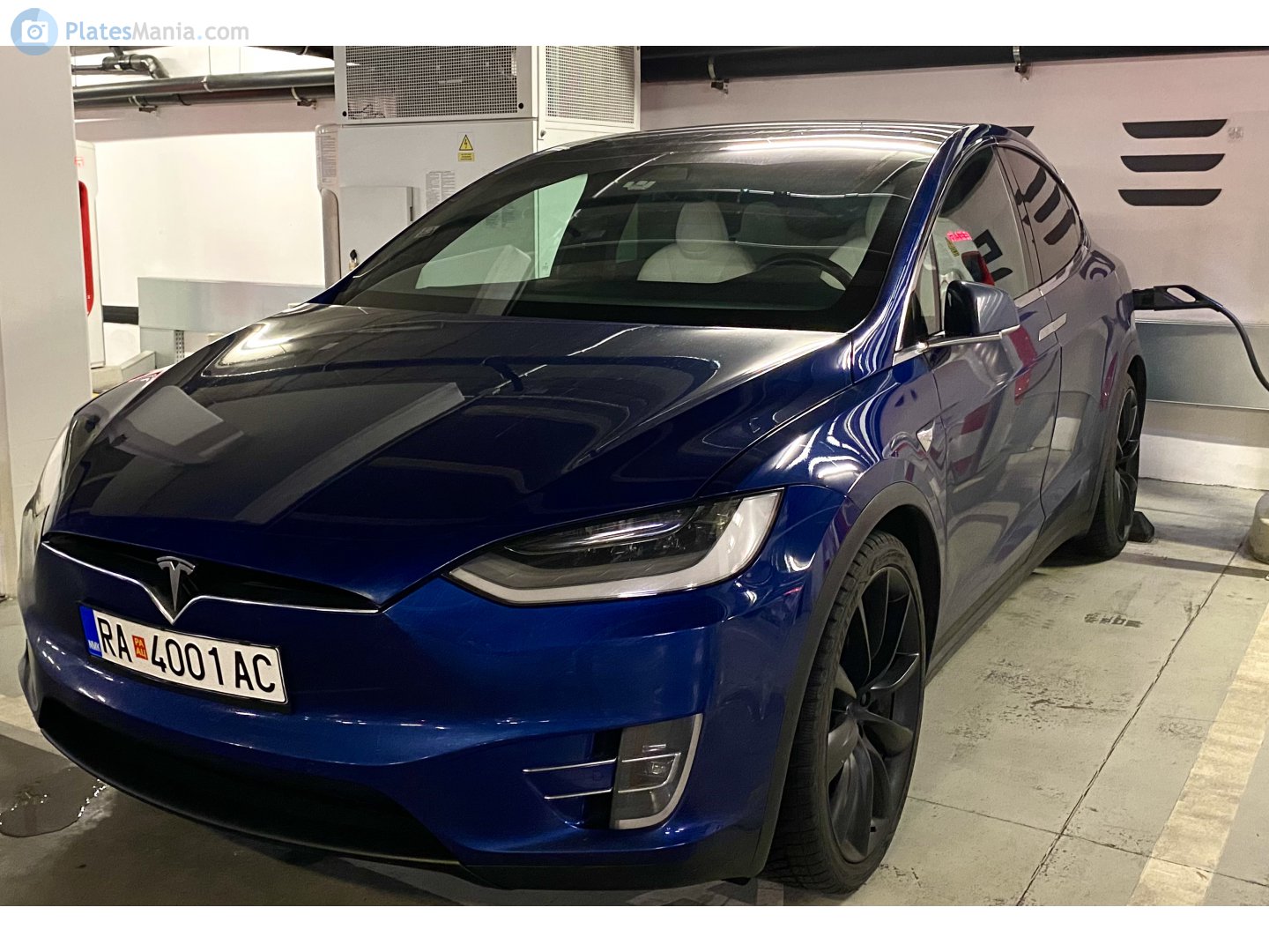 RA 4001 AC, Tesla Model X 1st gen (5YJX), 2015–