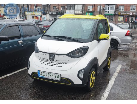 AE 2975 YA, Baojun E100