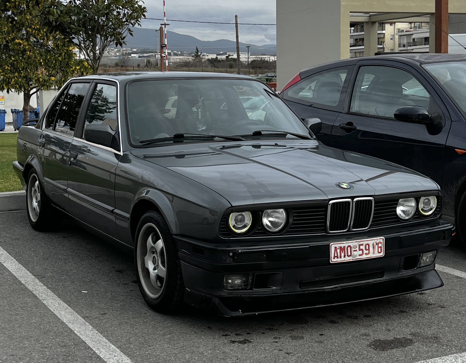 AMO-5916, BMW 3 Series 2nd gen Sedan (E30), 1983–1991