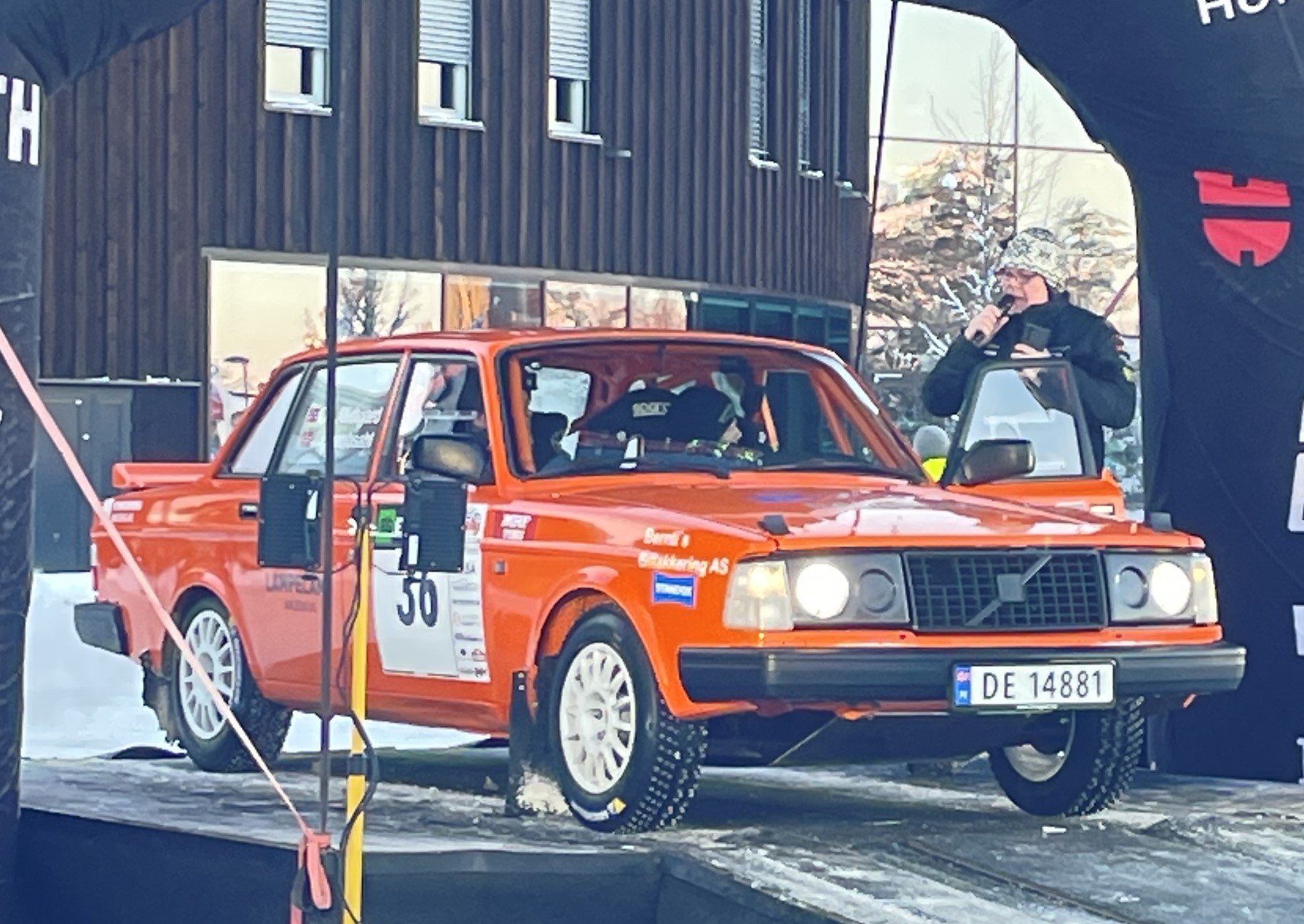 DE 14881, Volvo 240-Series 1st gen 4-door Sedan (244), facelift, 1978–1993